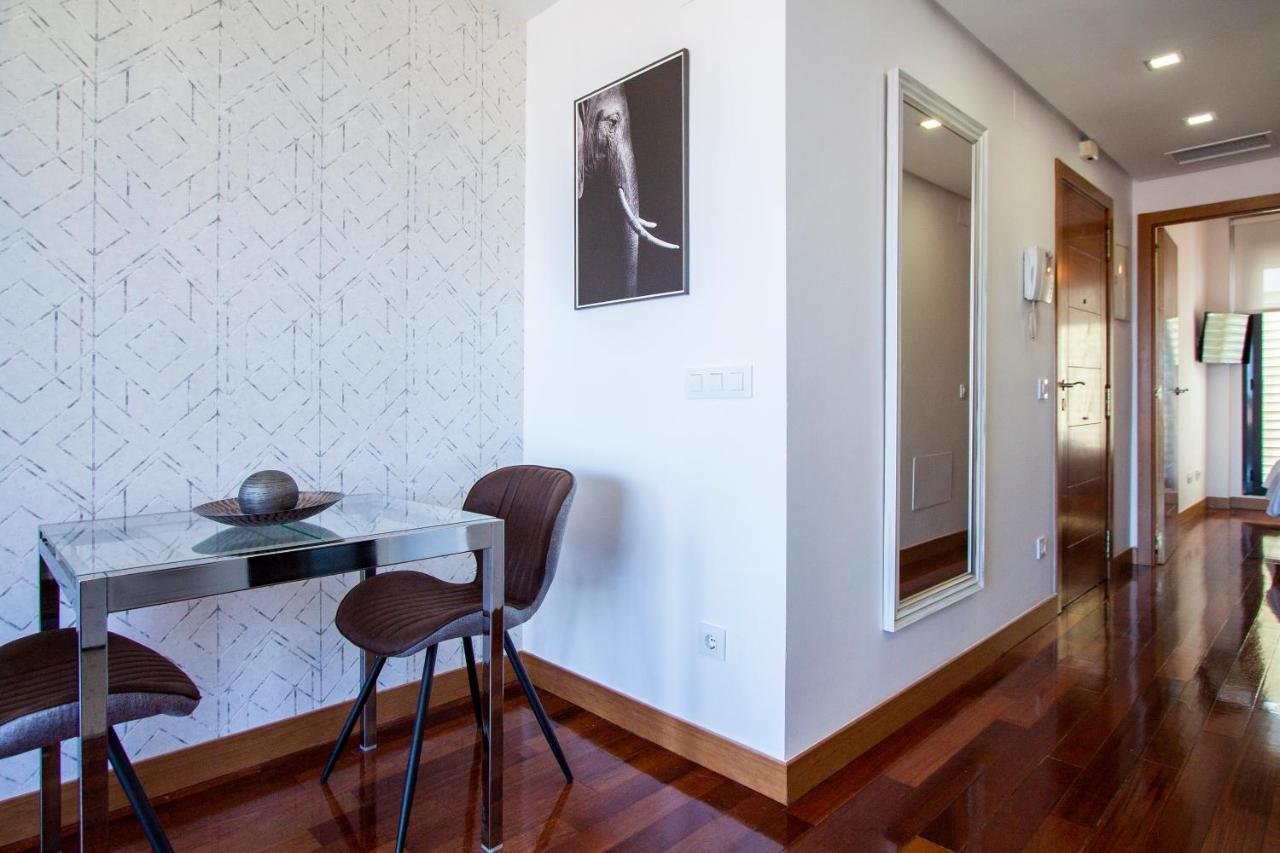 מדריד Apartamentos Castilla Luz Business מראה חיצוני תמונה