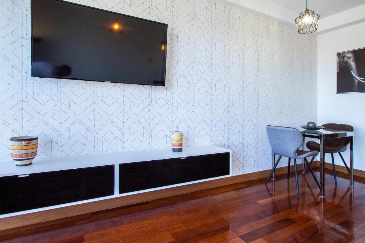 מדריד Apartamentos Castilla Luz Business מראה חיצוני תמונה